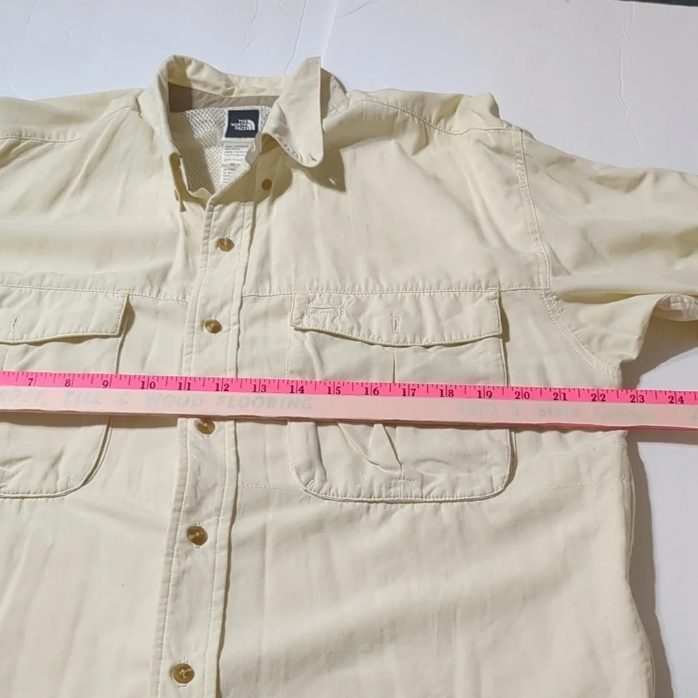 The North Face long sleeve vented hiking camp outdoors men size M